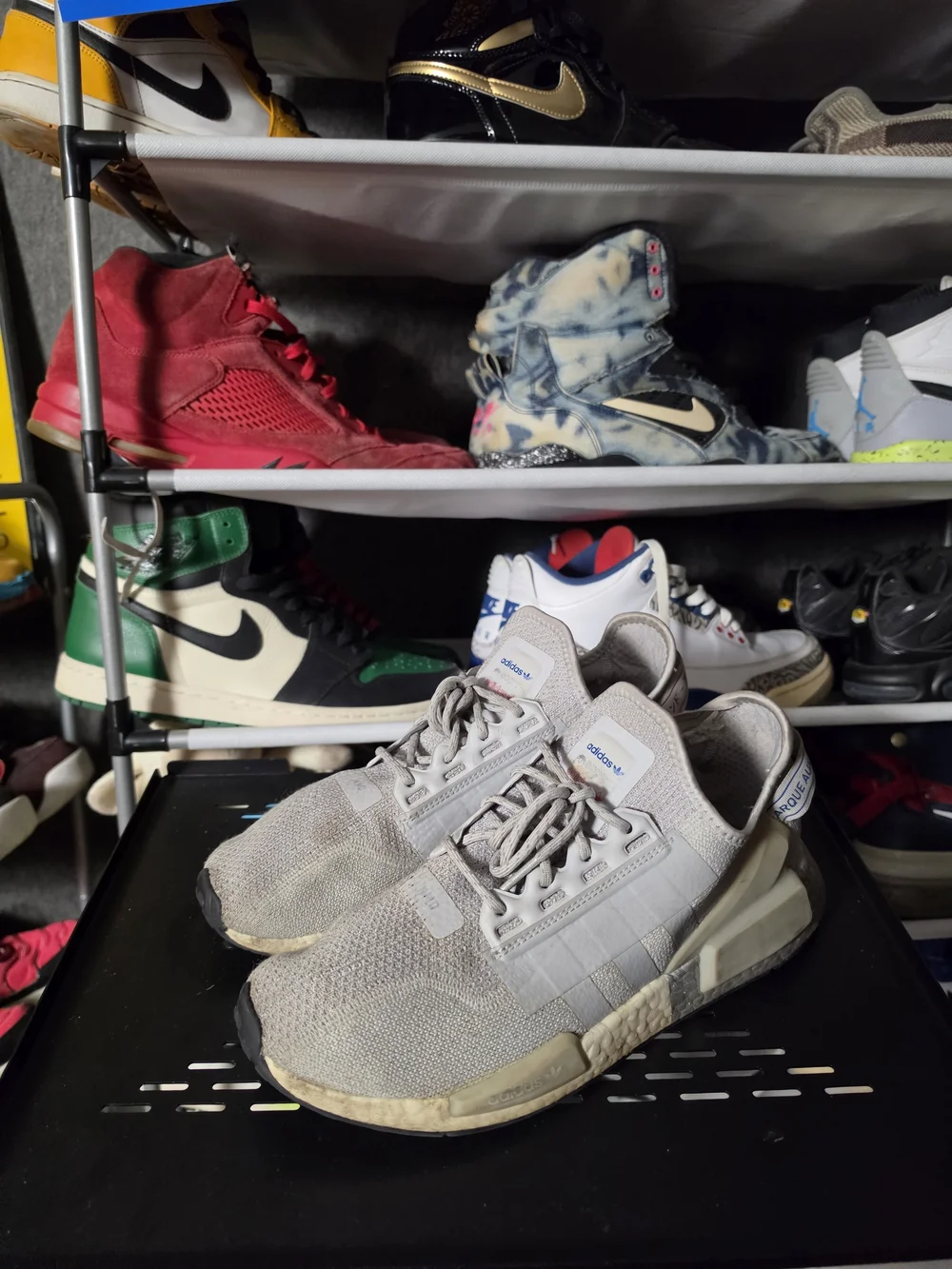 🔥 adidas Men Size 9.5 Light Gray and Cream NMD-style Athletic Sneakers